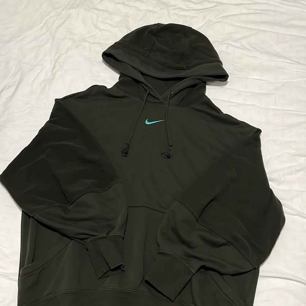 nike dark olive green hoodie
